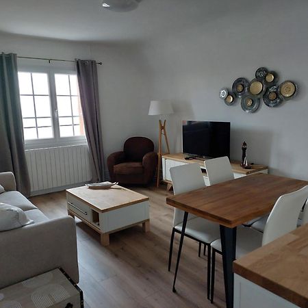 Au Gre Des Marees 2 Appartement Face A La Mer 2Eme Etage Ault Luaran gambar