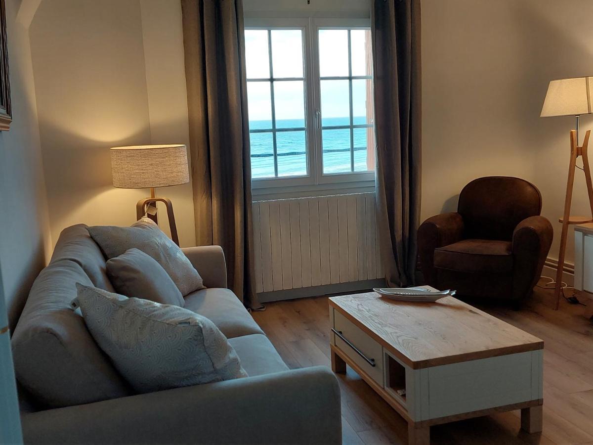 Au Gre Des Marees 2 Appartement Face A La Mer 2Eme Etage Ault Luaran gambar