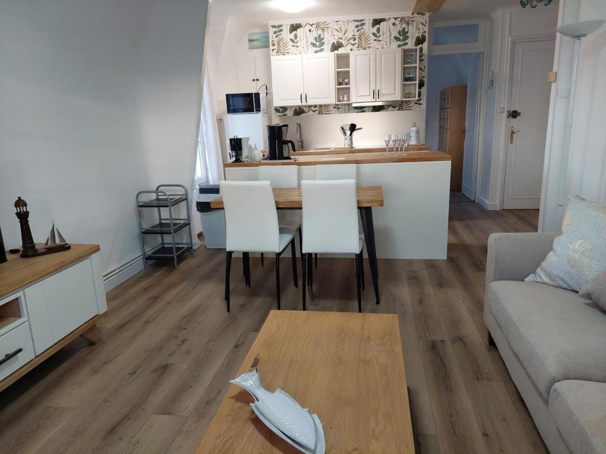 Au Gre Des Marees 2 Appartement Face A La Mer 2Eme Etage Ault Luaran gambar