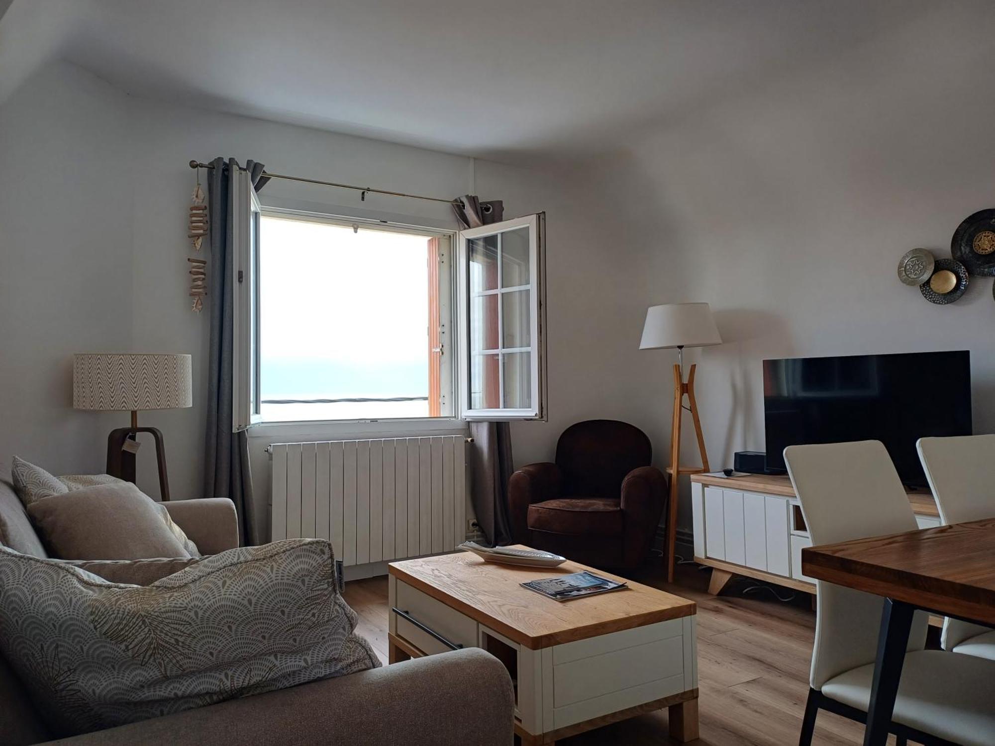 Au Gre Des Marees 2 Appartement Face A La Mer 2Eme Etage Ault Luaran gambar